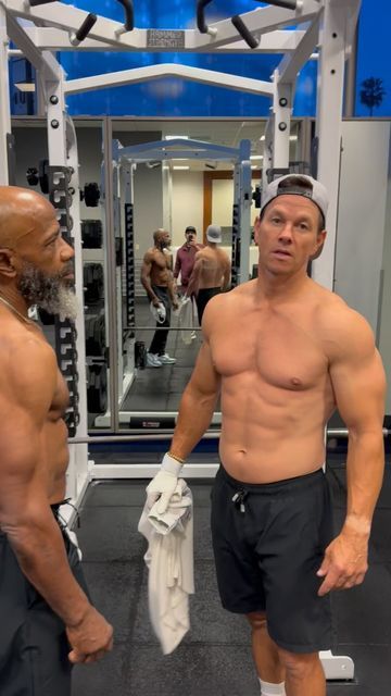 Mark Wahlberg on Instagram: "4 am club 🙏🔥 @municipal 📈💯 #MunicipalPartner" Mark Wallburg, Mark Wahlberg Wallpaper, Mark Wahlberg Muscle, Mark Wahlberg Calvin Klein, Actor Mark Wahlberg, Marky Mark, Am Club, Mark Roberts, Mark Wahlberg