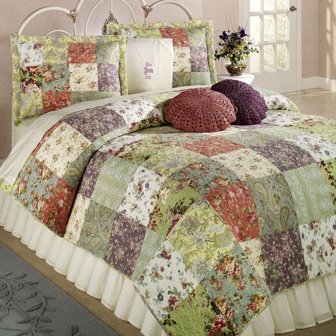 Bedding Quilts, Patchwork Blanket, Quilt Care, Quilt Binding, Patchwork Quilt Patterns, Bed Linens, Rag Quilt, Patch Quilt, Quilt Set