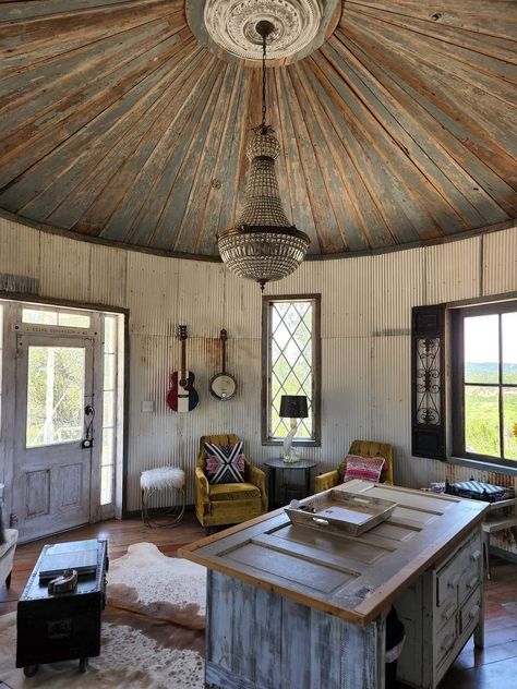 Grainbin Homes, Grain Bin Cabin Interior, Silo Interior Design, Silo Homes Interior, Grain Bin House Plans, Grain Bin House Ideas, Silo She Shed, Silo Homes Floor Plans, Silo House Ideas