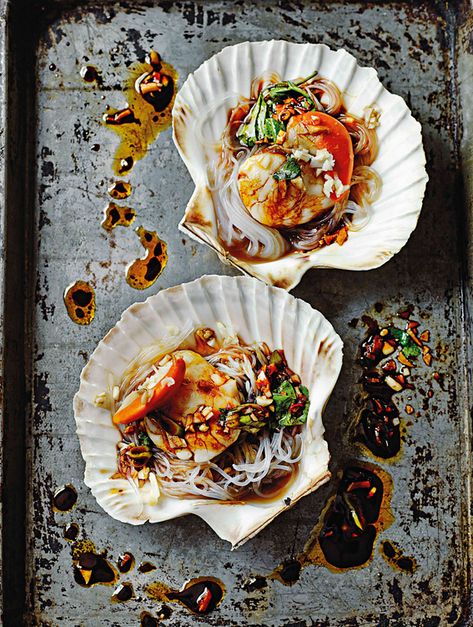 Steamed Scallops, Vermicelli Recipes, Scallop Recipes, Fish Dishes, Seafood Dishes, Food Presentation, Food Plating, Fish Recipes, Food Photo