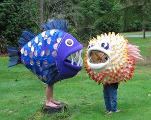 An Expert Art Quilter Shares Her Halloween Costume Advice - Pippa's Blog - Blogs - Quilting Daily Diy Fish Costume, Angler Fish Costume, Fish Costumes, Sea Creature Costume, Under The Sea Costumes, Nemo Costume, Decor Marin, Sea Costume, Fish Costume