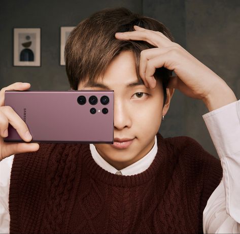 #Namjoon #RM #BTS #SAMSUNG Themes Photo, Samsung Mobile, Rm Bts, Kim Nam Joon, Bts Rm, About Bts, Samsung Galaxy S22, Bts Kim, Rap Monster