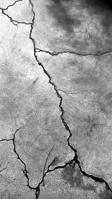 Concrete Cracks Art, Concrete Pattern Texture, Concrete Drawing, Cracked Ground, Concrete Cracks, Cracks In Concrete, Wet Concrete, Cracked Texture, Cracked Concrete