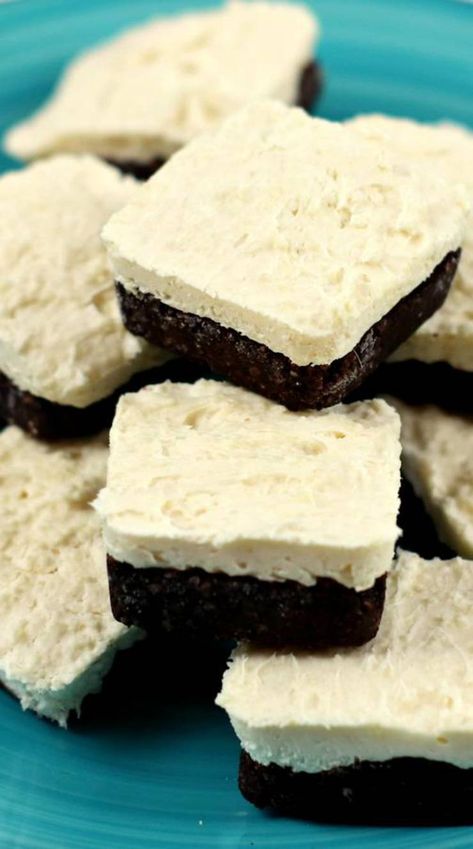 Weight Watchers Oreo Cookies – BEST Chocolate Oreo Cookie Bites WW Recipe – Desserts – Breakfast – Treats – Snacks with Smart Points Easy Weight Watchers Recipes, Weight Watchers Brownies, Weight Watcher Cookies, Weight Watchers Food Points, Oreo Cookie Recipes, Chocolate Chip Pudding, Chocolate Chip Pudding Cookies, Ww Recipe, Cookie Bites