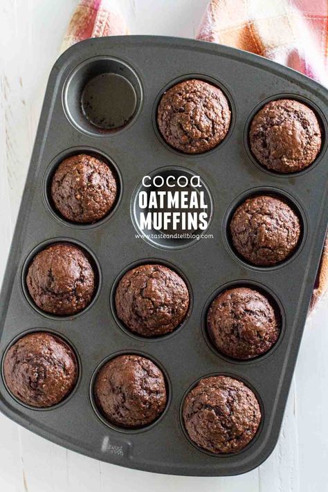 Baking School Snacks, Back To School Muffins, Healthy Chocolate Oatmeal Muffins, Baked School Snacks, Healthy Chocolate Breakfast Muffins, School Lunch Baking, Lunch Baking Ideas, Oatmeal Mini Muffins, Quick Sweet Snacks