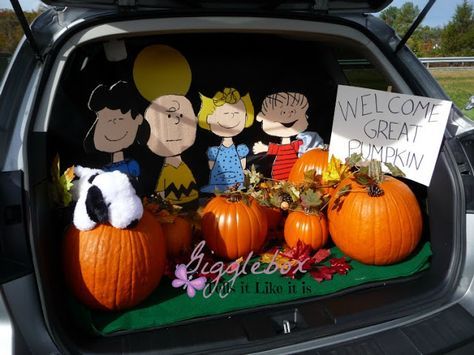 Charlie Brown Trunk Or Treat Ideas For Cars, Peanuts Trunk Or Treat Ideas, Snoopy Trunk Or Treat, Trunk Or Treat Booth Ideas, Great Pumpkin Charlie Brown Trunk Or Treat, The Great Pumpkin Trunk Or Treat, Charlie Brown Trunk Or Treat Ideas, Snoopy Trunk Or Treat Ideas, Peanuts Trunk Or Treat