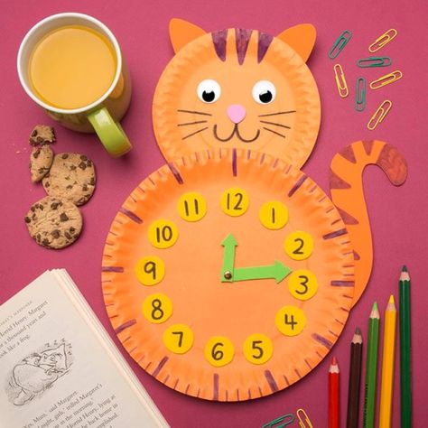 K312 Paper Plate Cat Clock Main Paper Plate Clock, Paper Plate Cat, Clocks Diy Crafts, Paper Clock, Plate Crafts For Kids, Clock Craft, Recycled Crafts Kids, Paper Plate Crafts For Kids, Cat Clock