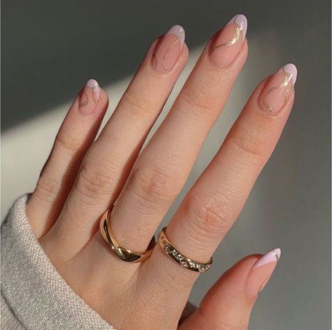 Nails For Warm Skin Tone, Membentuk Alis, Natural Nail Designs, Gel Toe Nails, Nails Yellow, Prom Accessories, Casual Nails, Simple Acrylic Nails, Classy Acrylic Nails