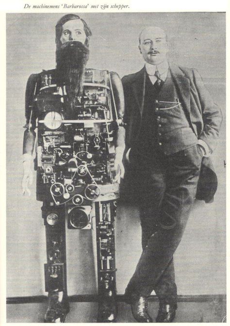 Embedded image permalink Vintage Robots, Rare Historical Photos, Wilde Westen, Mata Hari, Retro Robot, A Robot, Fairy Land, Weird And Wonderful, Retro Futurism