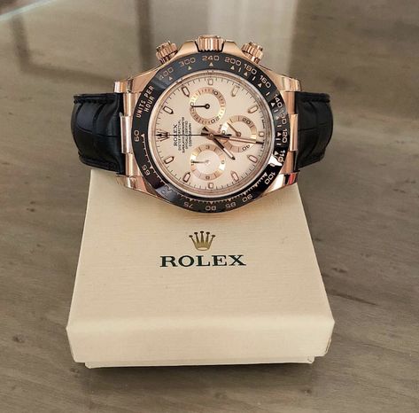 Rolex Watches For Men Most Expensive, Smiley Outfits, Watch Expensive, Watches Expensive, Men Fashion Aesthetic, Mens Watches Expensive, Rolex Watches Women, Fancy Watches, Vintage Watches Women