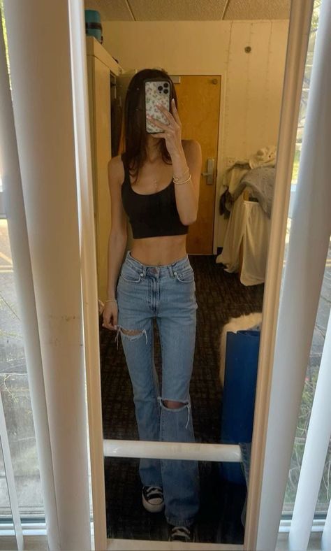 Womp Womp, Outfit Inso, Fit Woman, Brandy Melville Usa, Woman Outfit, Ootd Inspo, Clothing Outfits, School Fits, John Galt