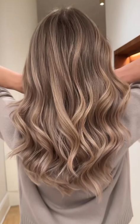 Coffee Beige Hair Color, Cool Blonde Hair Color With Lowlights, Light Brown Hair With Money Pieces, Milky Beige Hair, Biscuit Blonde Balayage, Hair Inspo Color Blonde, Biscuit Blonde Hair, Biscuit Blonde, Summer Blonde Hair