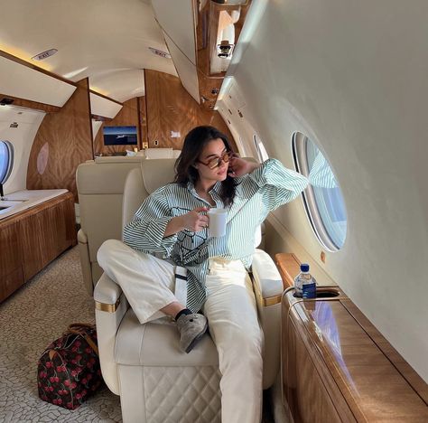 Tania Schroff. Travel. Vacation. Holiday. Plane. Private Jet. Flying. Luxury Tania Shroff, Chic Lifestyle, Minimal Street Style, Rich Girl Aesthetic, Super Rich Kids, Rich Women, Luxury Lifestyle Dreams, Future Lifestyle, Rich Life