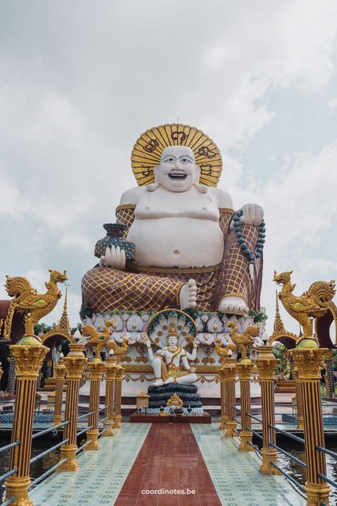 A large statue of a big man with naked upper body, a golden circle behind his head. He's wearing a squared pants and underneath is another statue of a Thai god. There's a path leading towards the statue with golden pillars on both sides. Kho Samui, Paradise Beaches, Koh Samui Thailand, Samui Thailand, Tropical Beaches, Island Vibes, Koh Samui, Beach Paradise, Tropical Island