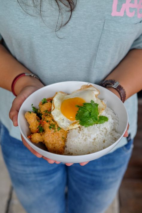 Rice Bowl Plating Ideas, Rice Bowl Photography, Bowl Chicken, Chicken Rice Bowls, Product Photoshoot, Salted Egg, Desserts Menu, Rice Bowl, Chicken Rice