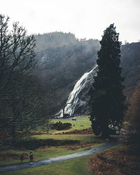 Powerscourt Waterfall, Ireland People, Backpacking Ireland, Ireland Culture, Ireland Hotels, Ireland Weather, Ireland Beach, County Wicklow, Irish Castles