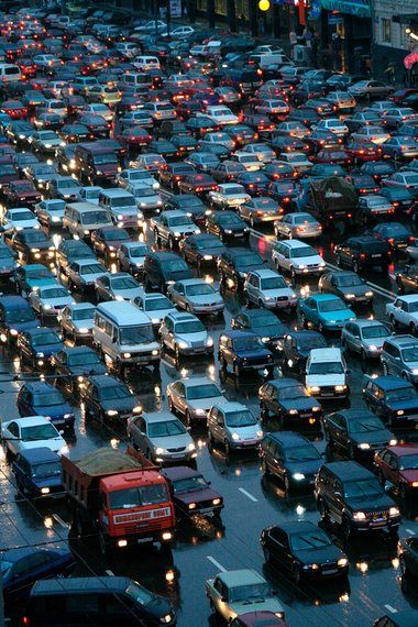 Typical Moscow evening rush hour traffic on the Garden Ring. City Pollution, Walkable Cities, City Traffic, Heat Rash, City Planning, Traffic Jam, High Technology, Rush Hour, Public Transportation