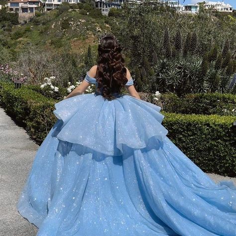 15 Blue Dress, Blue Cinderella Quinceanera Dresses, Quinceanera Dresses Periwinkle, Moda 2000 Quinceanera Dresses Blue, Quinceanera Dresses Blue Cinderella, Baby Blue Quinceanera Dresses Cinderella, Ice Blue Quinceanera Dresses, Dusty Blue Quinceanera Dresses, Quensenara Ideas