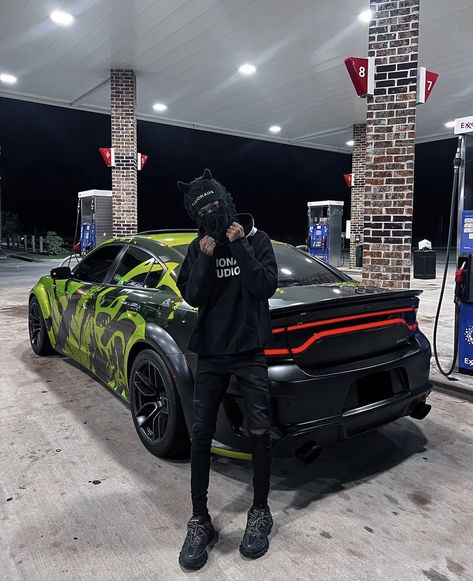 Car Guy Astethic, Poses With Cars Men, Black Hellcat Srt, Street Racing Guy Aesthetic, Doge Charger Srt, King Von Rapper Aesthetic, Beautiful Eyes Pics, Car Poses, Asap Rocky