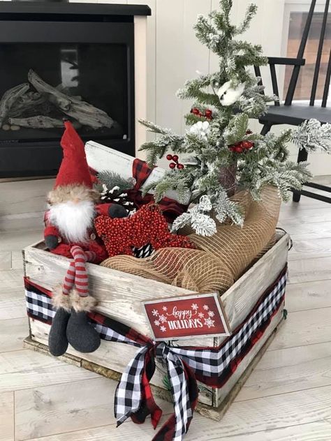 Christmas Decor With Wooden Crates, Christmas Gift Crate Ideas, Christmas Porch Decor With Crates, Wooden Crate Gift Basket Ideas Christmas, Diy Christmas Crate Ideas, Christmas Wood Box Ideas, Christmas Wooden Box Decor, Wooden Crate Christmas Ideas, Wood Toolbox Decor Ideas