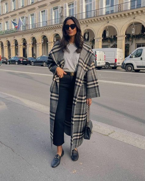 Hannah Cocobeautea, Saint Laurent Outfit, Autumn Lookbook, Short Flared Skirt, Silvia Braz, Gucci Jordaan, Checked Coat, Celine Triomphe, Lightweight Dress