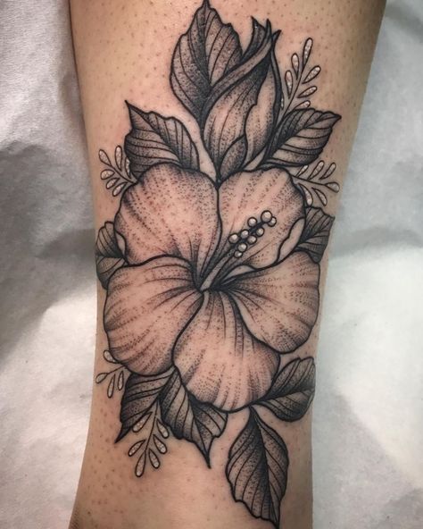 Flower tattoos are pretty typical and common for women, although some guys can get them as well. If you see the beauty in different… #womentattoos #tattoos #flowertattoo Traditional Flower Tattoo, Tropical Flower Tattoos, Hawaiian Flower Tattoos, Hibiscus Flower Tattoos, Japanese Flower Tattoo, Traditional Tattoo Flowers, Hibiscus Tattoo, Traditional Flower, Flower Tattoo Shoulder