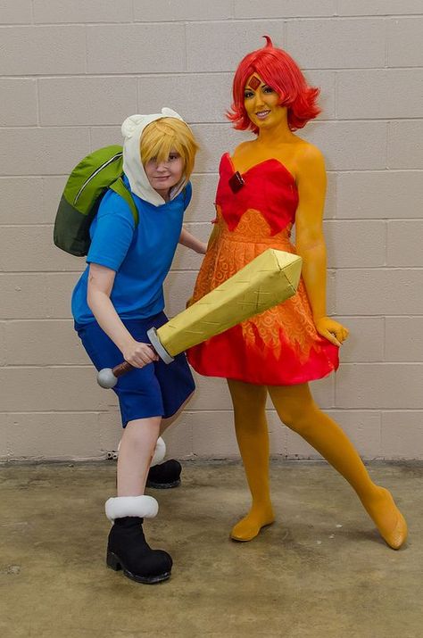 Flame Princess Cosplay, Couples With Dog, Creative Couples Halloween Costumes, Finn And Flame Princess, Adventure Time Costume, Cute Halloween Costume Ideas, Spooky Outfits, Adventure Time Cosplay, Cute Halloween Costume