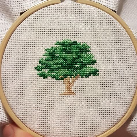 Tree Cross Stitch, Cross Stitch Trees, Small Cross Stitch Ideas, Nature Cross Stitch Patterns, Cross Stitch Tree Pattern, Trees Cross Stitch Pattern, Tree Cross Stitch Pattern, Mini Cross Stitch Patterns Miniatures, Tiny Art Cross Stitch