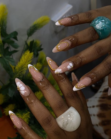 LAGOS NAIL TECH, OGBA | Pre-Birthday Nails for my beautiful client @nyneandnuel love you 😘 and thank you for all you do 🥰🥰🥰 #lagosnailtech #ogbanailtech… | Instagram Nail Designs Vacation, 30th Birthday Nails, Nail Photoshoot Ideas, Gummy Bear Nails, Bear Nails, Nails Birthday, Bday Nails, Minimal Nails Art, Glitter Nails Acrylic