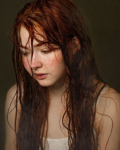 Anna 🌻 (@littlebruke) • Instagram photos and videos Female Peter Pan, Anna Sitkina, Women With Freckles, Red Rain, Music Mix, Red Head, Girl Wallpaper, Beauty Photography