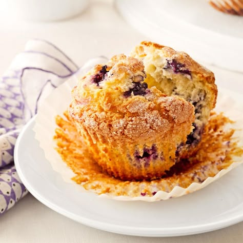 Jumbo Blueberry Muffins Recipe -In Michigan there are lots of blueberries, so I enjoy trying recipes with them, like a jumbo version of a classic muffin. — Jackie Hannahs, Brethren, Michigan Jumbo Blueberry Muffins Recipe, Jumbo Blueberry Muffins, Blueberry Muffins Recipe, Best Blueberry Muffins, Jumbo Muffins, Muffin Bread, Muffin Recipes Blueberry, Panera Bread, Blueberry Muffins