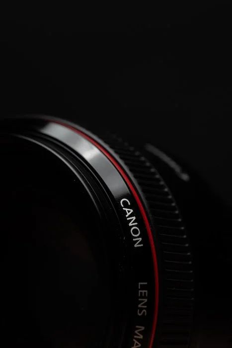 Canon Lens Abbreviations and What They Mean (An Easy Guide) Camera Lens Aesthetic, Camera Lense, Milky Way Photography, Canon Lenses, Lens Photography, Photo P, Canon Lens, Photography For Beginners, Canon Camera