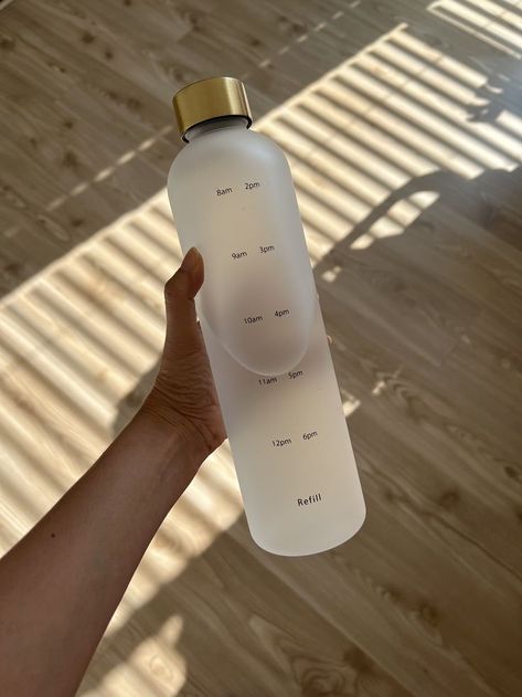 Este es tu recordatorio para tomar agua :) This is your reminder to drink water :) Water / Bottle/ Hydration / Botella de agua / Tomar Agua Aesthetic, Water Bottles Aesthetic, Agua Aesthetic, Water Bottle Aesthetic, Hydration Drinks, Aesthetic Water Bottle, Bottle Aesthetic, Hydration Water, Aesthetic Water