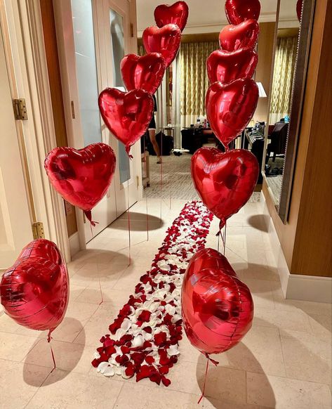 Anniversary Setup At Home, Suprise Proposal Idea, Hotel Room Set Up For His Birthday, Proposal Ideas Hotel Room, Weeding Decoration At Home, Hotel Proposal Ideas, Hotel Room Decorations Romantic, Hotel Room Decoration