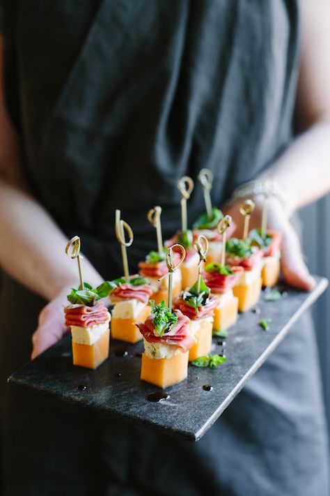 Prosciutto Appetizer, Prosciutto Melon, Melon Recipes, Halloween Finger Foods, Finger Foods Easy, Party Appetizers Easy, Halloween Appetizers, Party Finger Foods, Finger Food Appetizers