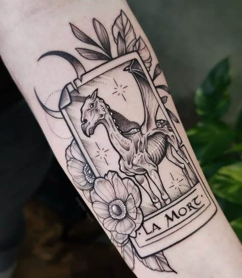 Harry Potter Animals Tattoo, Monster Book Of Monsters Tattoo, Threstals Harry Potter Art, Threstals Tattoo Harry Potter, Harry Potter Tarot Card Tattoo, Slytherin Aesthetic Tattoo, Harry Potter Tarot Cards, Thestral Harry Potter, Harry Potter Arm Tattoo Ideas