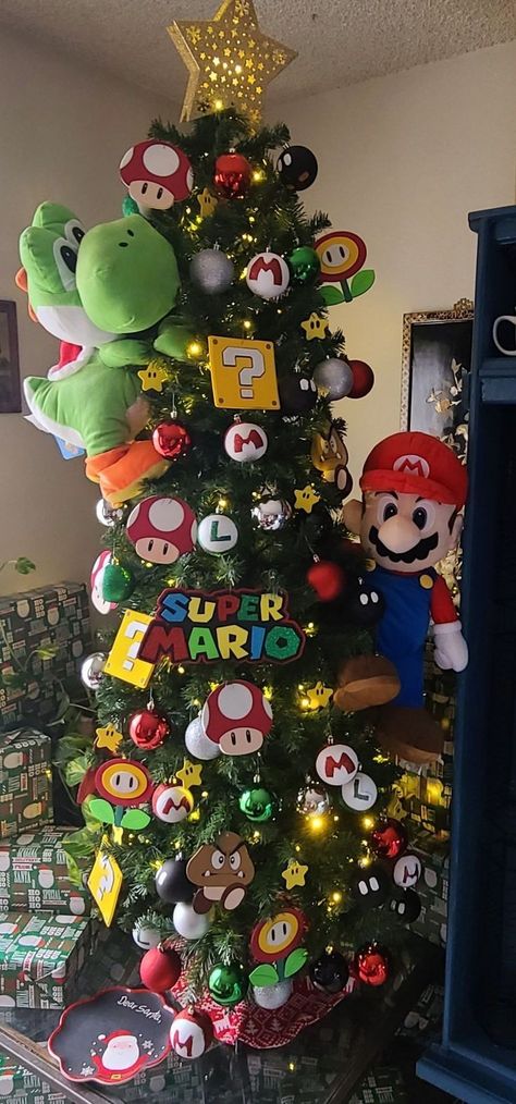 Super Mario Christmas Tree Nintendo, Boys Christmas Trees, Mario Xmas Tree, Mario Themed Christmas Tree, Christmas Tree Disney Theme, Bluey Bingo Christmas Tree, Super Mario Bros Christmas Tree, Boy Themed Christmas Tree, Christmas Tree Ideas Funny