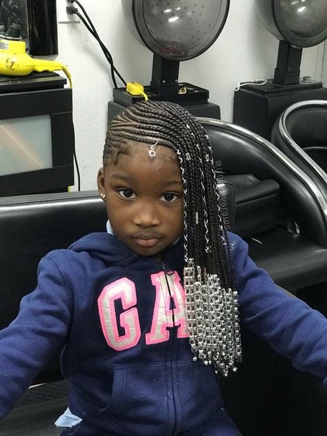 Pinterest: @pulggbratt🤩 Hairstyles For Adults, Different Braided Hairstyles, Braid Hairstyles For Kids, Cabello Afro Natural, Braids With Shaved Sides, Lil Girl Hairstyles, Kid Braid Styles, Hair Afro