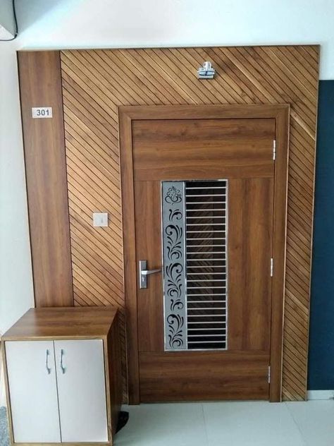 Wooden Main Sefty Door Design, Wooden Sefty Door Design Entrance, Sefty Door Grill Design, Main Door Jali Design Entrance Wooden, Wooden Grill Door Design, Sefty Door Design Entrance Wooden, Safety Door With Paneling, Safty Door Design Front Entry Modern, Safty Door Design Front Entry Steel