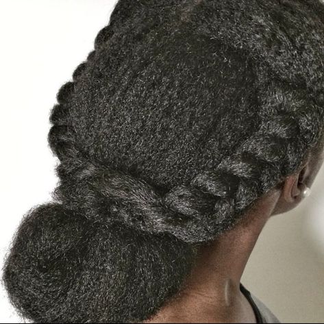 4c Haircare, Hairstyle References, Natural Hair Cuts, Curly Hair Types, Natural Hair Care Tips, Beautiful Natural Hair, Normal Girl, Hair Raising, Beautiful Braids