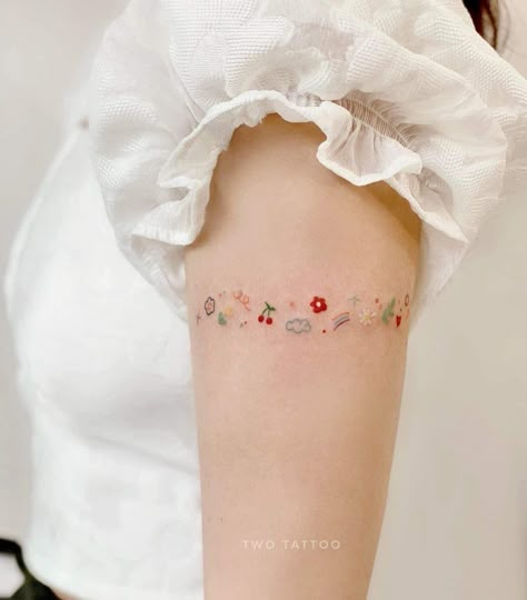 Colour Tatoos Woman, Minimalist Colored Tattoo, Colorful Minimalist Tattoo, Ankle Tattoo Ideas, Stunning Tattoos, Ankle Tattoos, Handpoke Tattoo, Tattoo Parlor, Small Pretty Tattoos