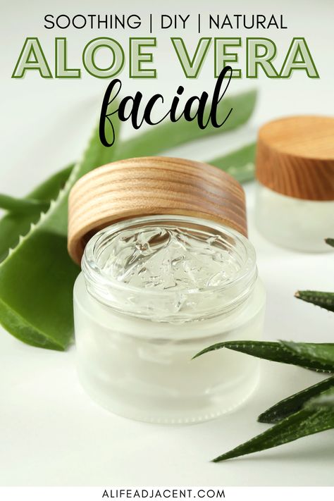 Jar of homemade soothing aloe vera gel mask with real fresh aloe vera. Aloe Vera Gel Recipes Skin Care, Aloe Vera Gel For Skin Care, Diy Aloe Vera Face Mask, Diy Facial At Home, Diy Aloe Vera Gel, Aloe Vera Recipes, Aloe Vera Mask, Natural Aloe Vera Gel, Summer Skin Care Tips