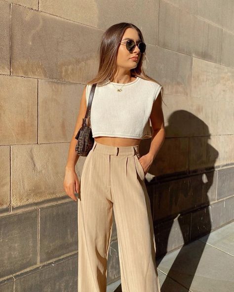 Striped Trousers Outfit, Trousers Outfit Summer, Lily Clark, Zara Street Style, Summer Outfit Guide, My Ride Or Die, Pair Of, Beige Outfit, Summer Work Outfits