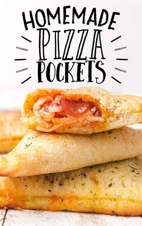 Pizza Pockets Recipe, Hot Pocket Recipes, Homemade Pizza Pockets, Homemade Hot Pockets, Pizza Pops, Crispy Pizza, Pizza Pockets, Easy Homemade Pizza, 30 Minute Meals