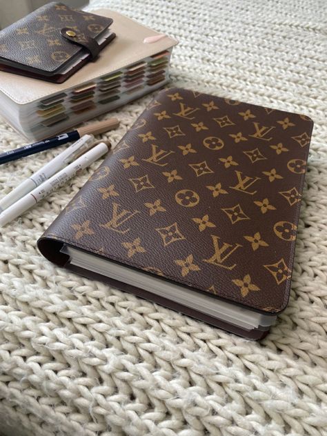 Planner flip through | review Lv Mm Agenda, Louis Vuitton Agenda Aesthetic, Louis Vuitton Desk Agenda, Lv Desk Agenda, Ipad Screensaver, Lv Planner, Louis Vuitton Outfits, Louis Vuitton Planner, Louis Vuitton Book