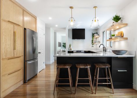 Kitchen With Peninsula Layout, Small Kitchens With Peninsulas, Peninsula Island, Island Remodel, Kitchen With Peninsula, Peninsula Kitchen, Kitchen Projects Design, Hardwood Floors In Kitchen, White Oak Kitchen