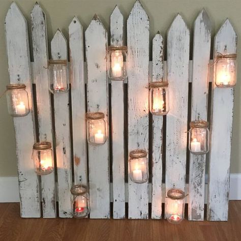 Picket Fence Decor, Picket Fence Crafts, Mason Jar Tea Lights, Deco Champetre, Fence Styles, Diy Fence, Deco Nature, White Picket Fence, Backyard Lighting