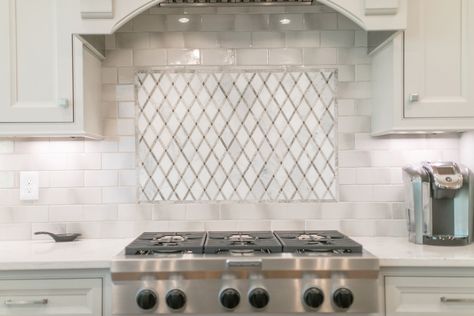 Get our professional tips on designing a cooktop or range backsplash for your kitchen remodel and ... Tile Behind Range Hood Backsplash Ideas, Cooktop Backsplash, Behind Stove Backsplash, Moroccan Style Kitchen, Range Backsplash, Range Kitchen, Birdhouses Ideas, Kitchen Cooktop, Backsplash Patterns