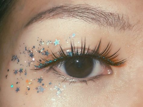 Moon River Glitter Eyelashes, False Eyelashes, Party Festival Creative Makeup, Photography ideas Makeup Photography Ideas, Creative Makeup Photography, Glitter Eyelashes, Brown Matte Lipstick, Festival Make Up, Eyelashes False, Makeup Stickers, Perfect Eyelashes, Lips Shades