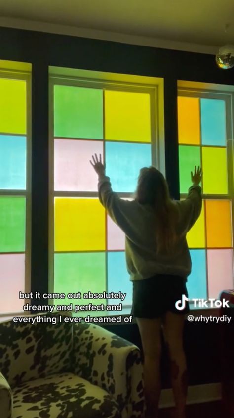 People Are Using Elmer's Glue On Their Windows, And The Results Are Gorgeous Elmer's Glue Stained Glass Window, Colored Window Film, Color Window Film, Glue Window Art, Elmer’s Glue Window Film, Diy Window Film Ideas, Diy Colored Glass Window, Elmers Glue Window Frost, Elmer’s Glue On Windows